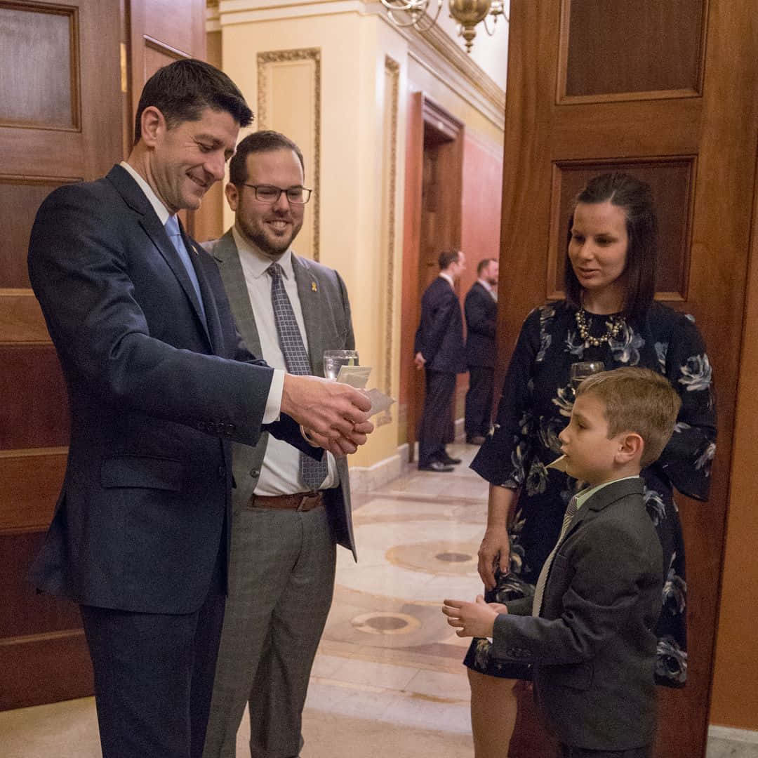 Paul Ryan, son, suit, SD Desktop Wallpaper