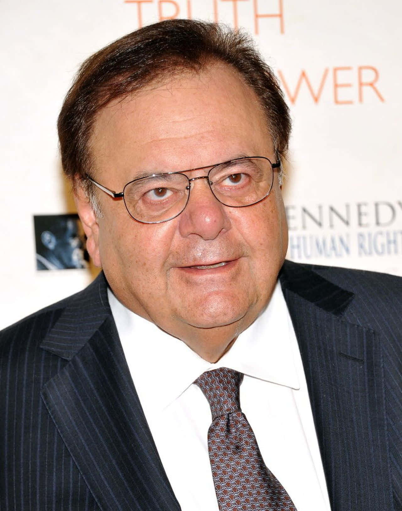 Paul Sorvino, dark pinstripe suit, patterned tie, HD Phone Wallpaper