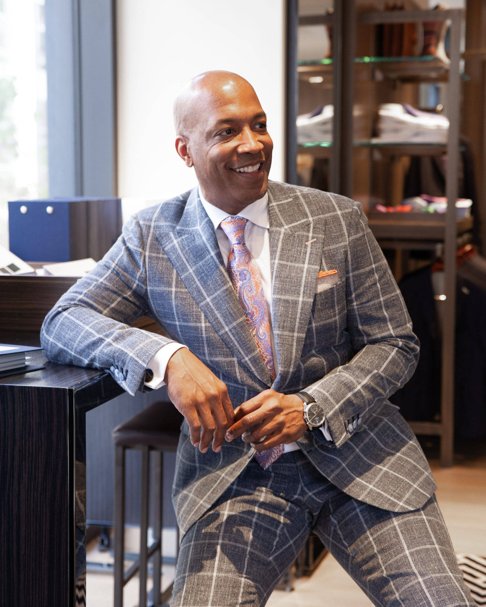 Paul Stuart, gray plaid suit, dark wood counter, Full HD Phone Wallpaper