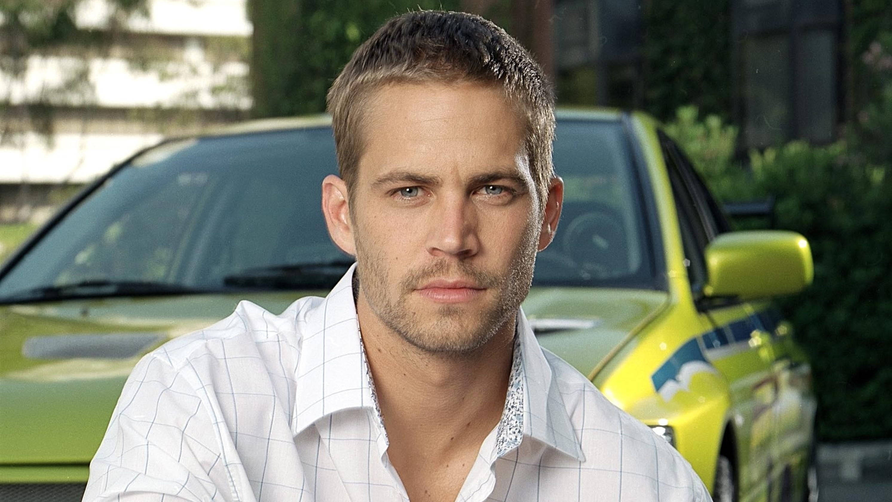 Paul Walker, white checkered shirt, yellow car, 2K Desktop Wallpaper
