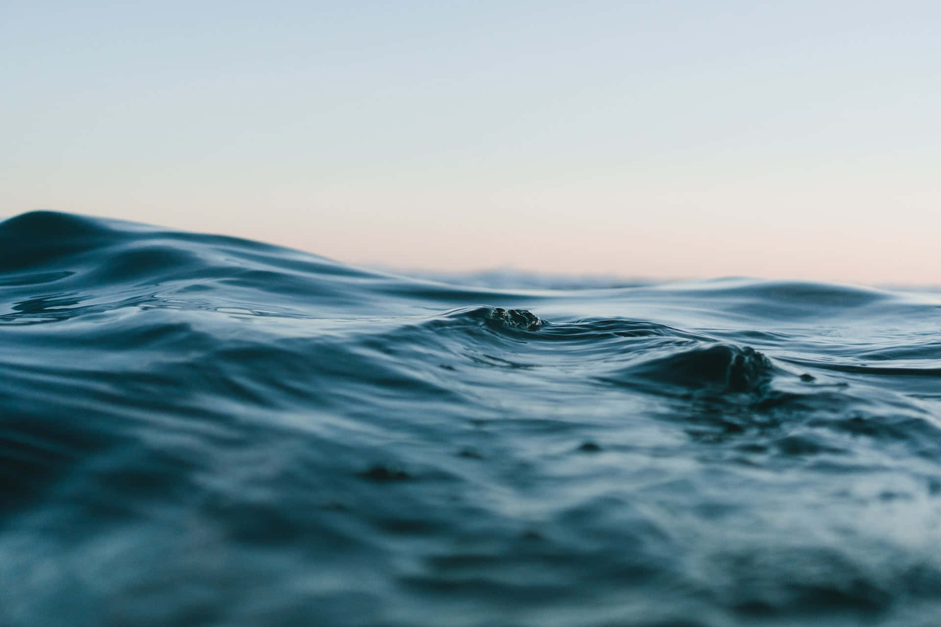ocean waves, soft pastel sky, dawn, Full HD Desktop Wallpaper