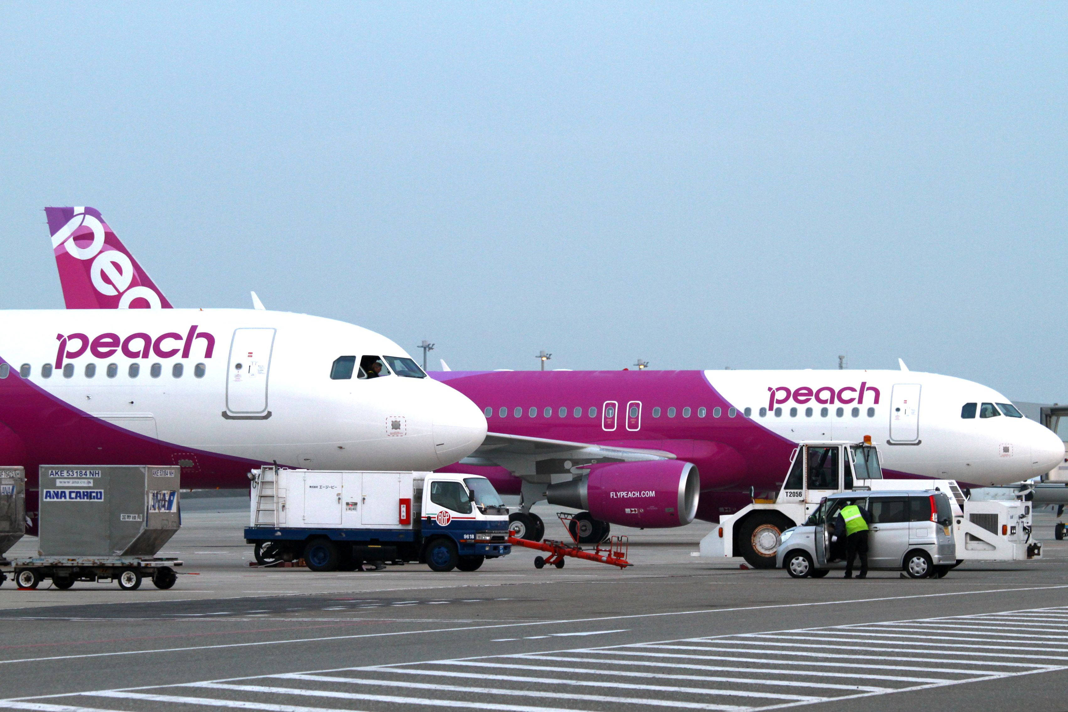Peach Aviation, magenta, white, 2K Desktop Wallpaper