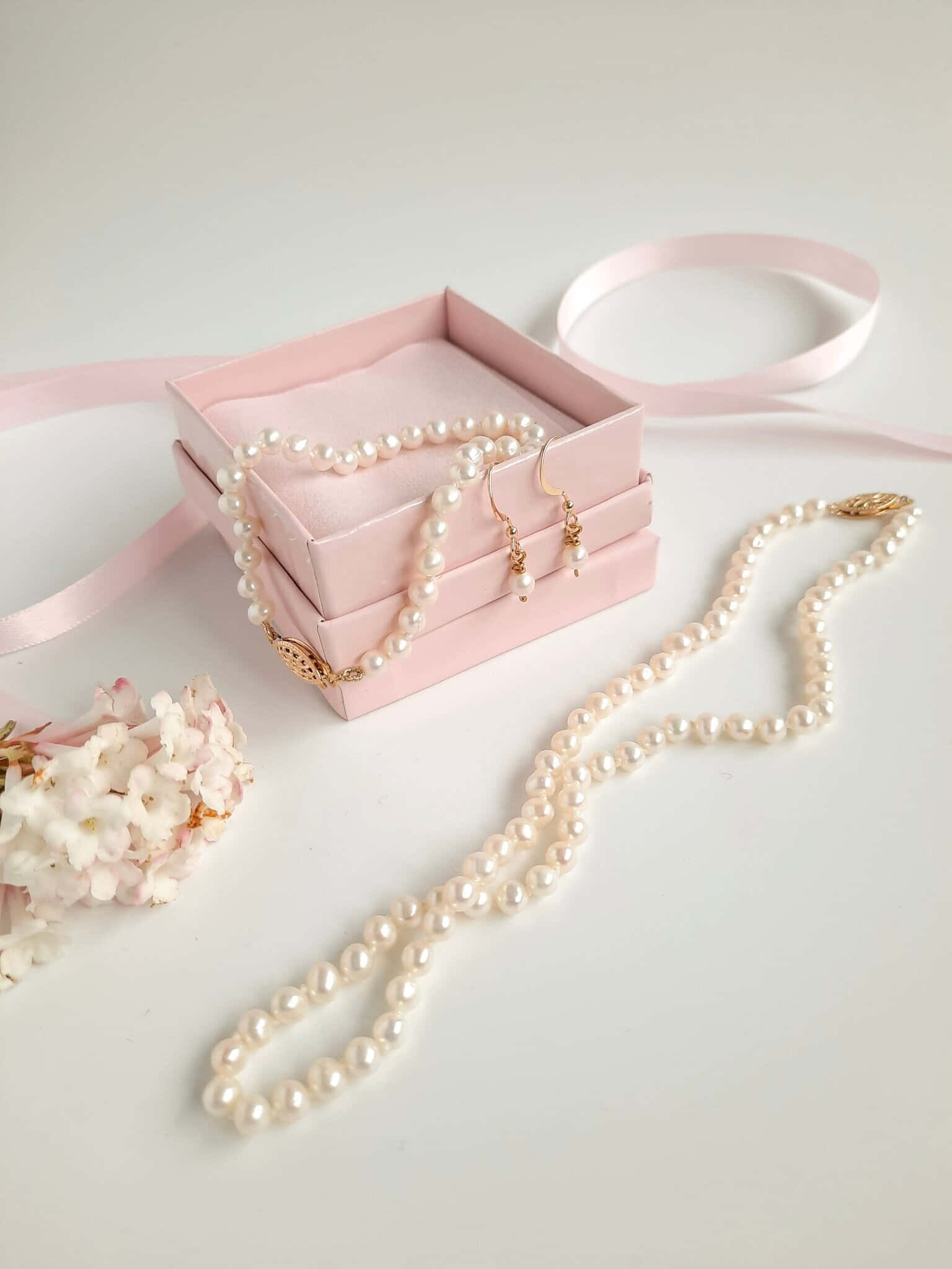 pearl necklace, matching earrings, pink jewelry box, Full HD Phone Wallpaper