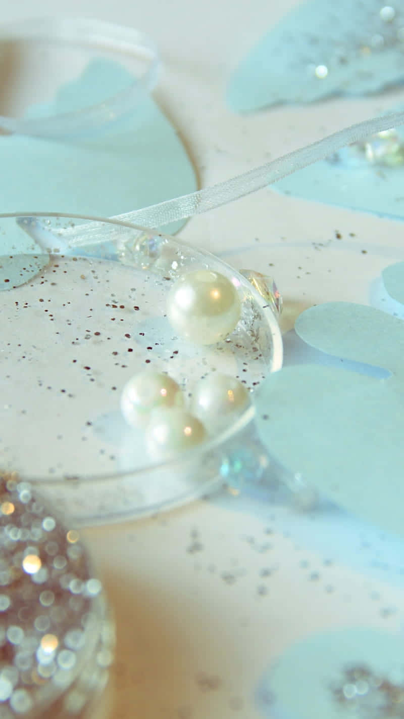 lustrous pearls, glitter, soft blue and white backdrop, HD Phone Wallpaper