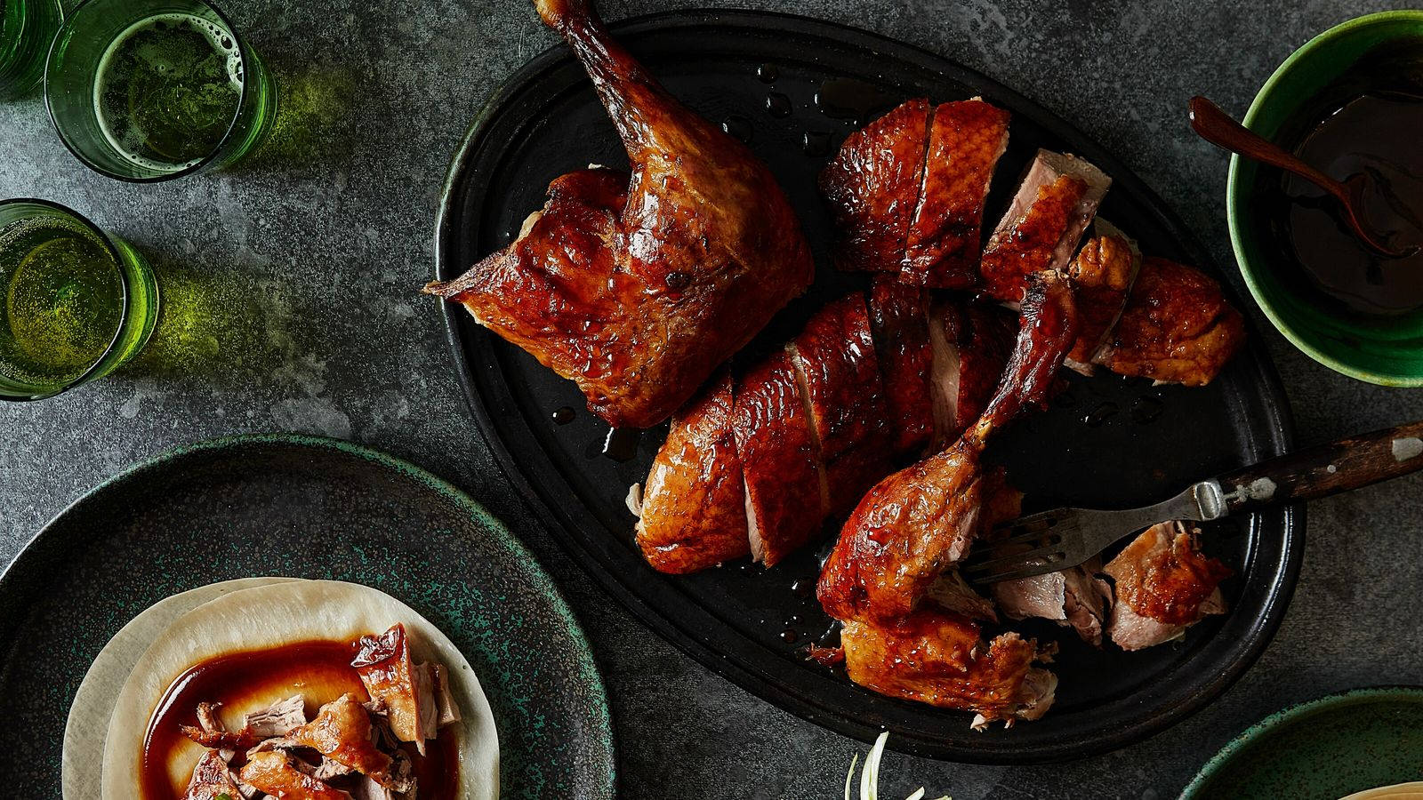 Peking Duck, black plate, glossy glaze, HD Desktop Wallpaper