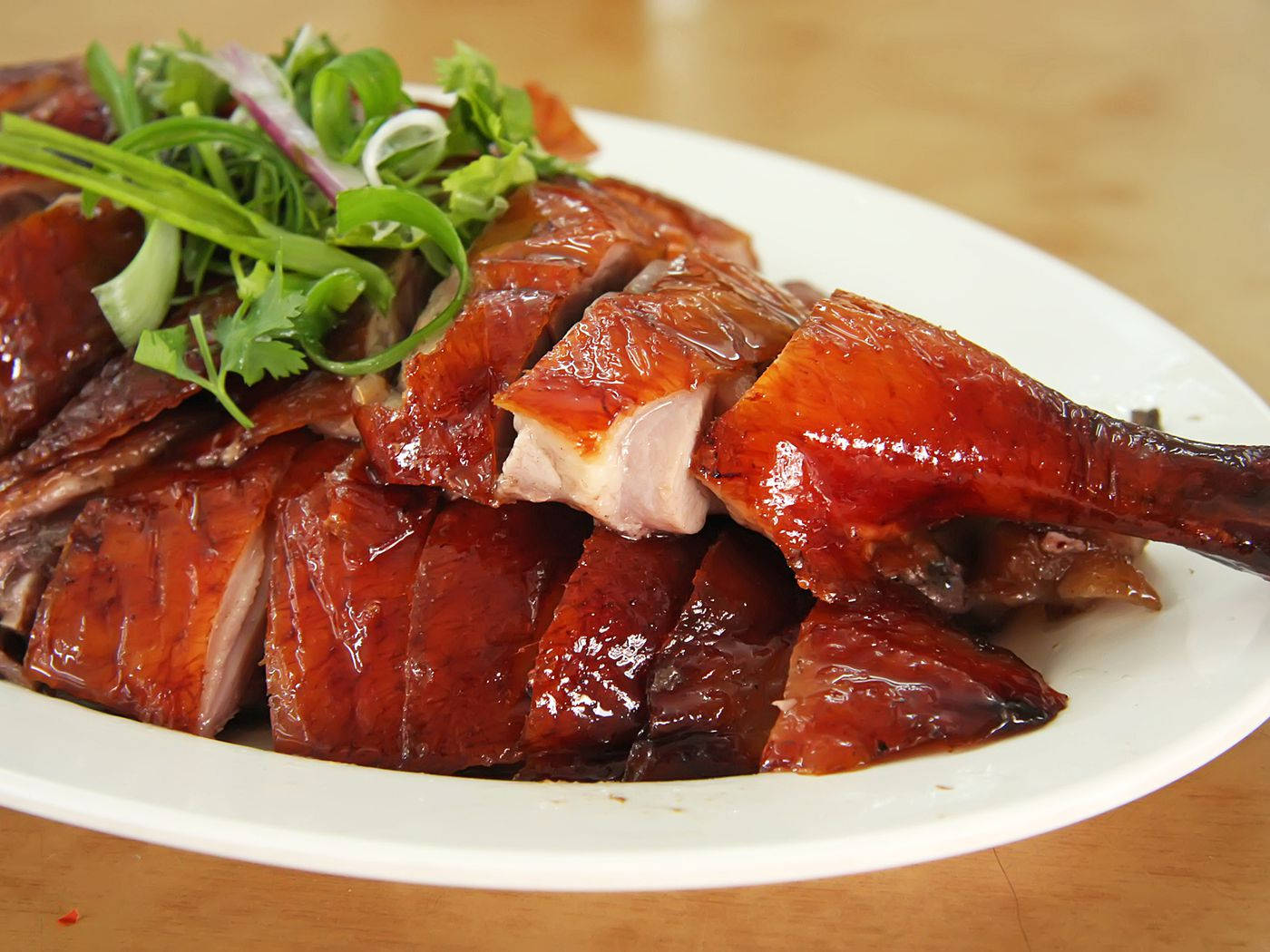 Peking Duck, glossy caramelized skin, fresh green garnish, HD Desktop Wallpaper