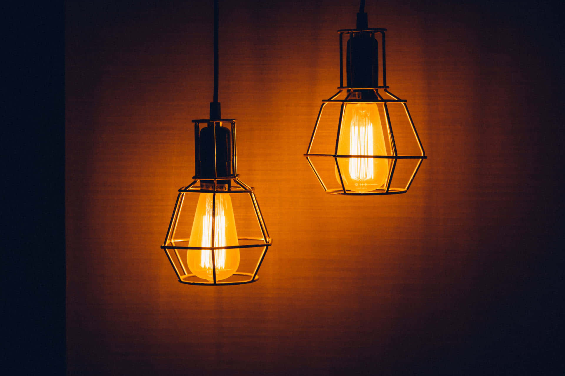 Pendant Light, vintage filament bulbs, geometric wire cages, Full HD Desktop Wallpaper