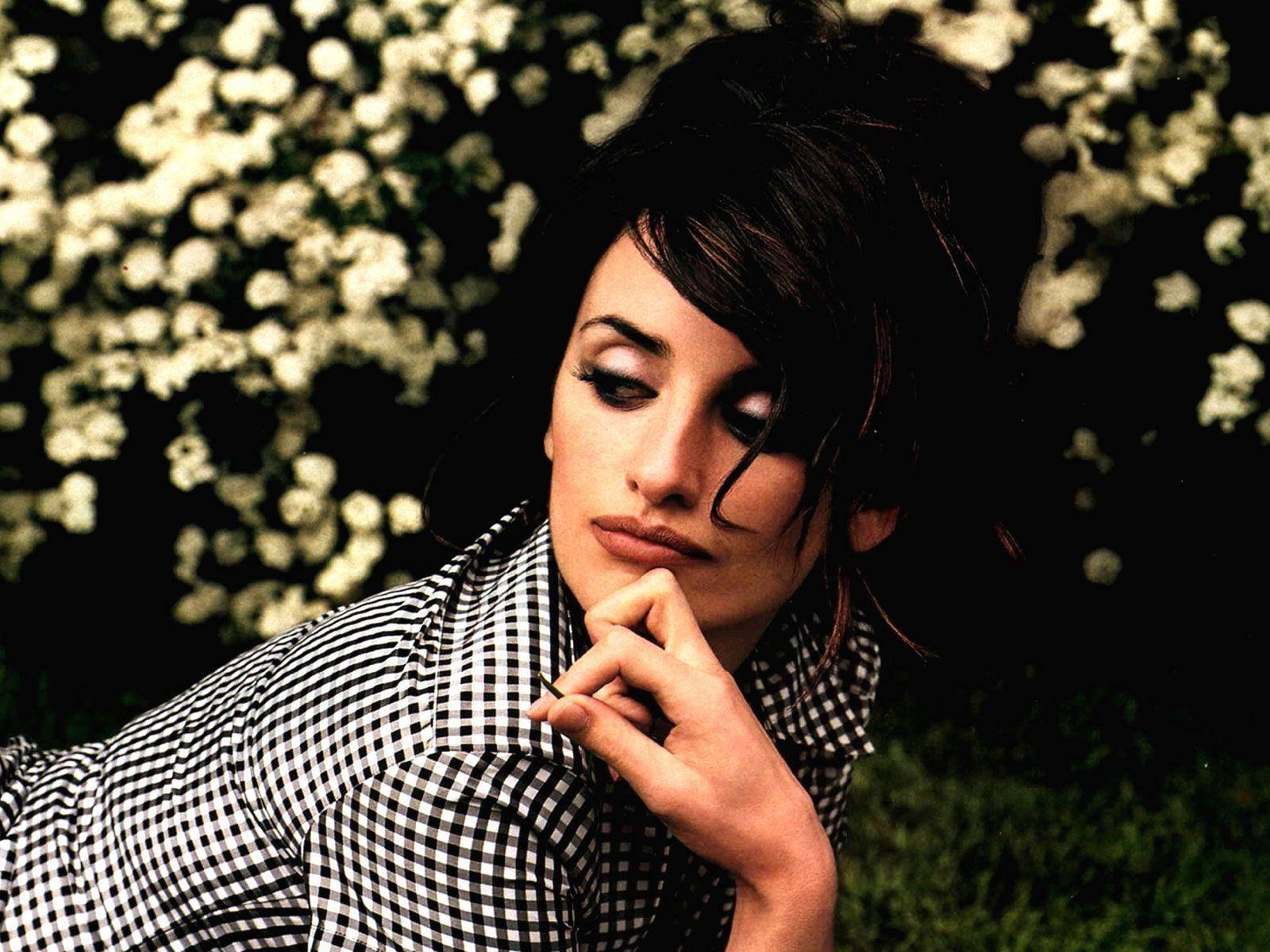 Penelope Cruz, black and white checkered shirt, blurred white flowers, HD Desktop Wallpaper