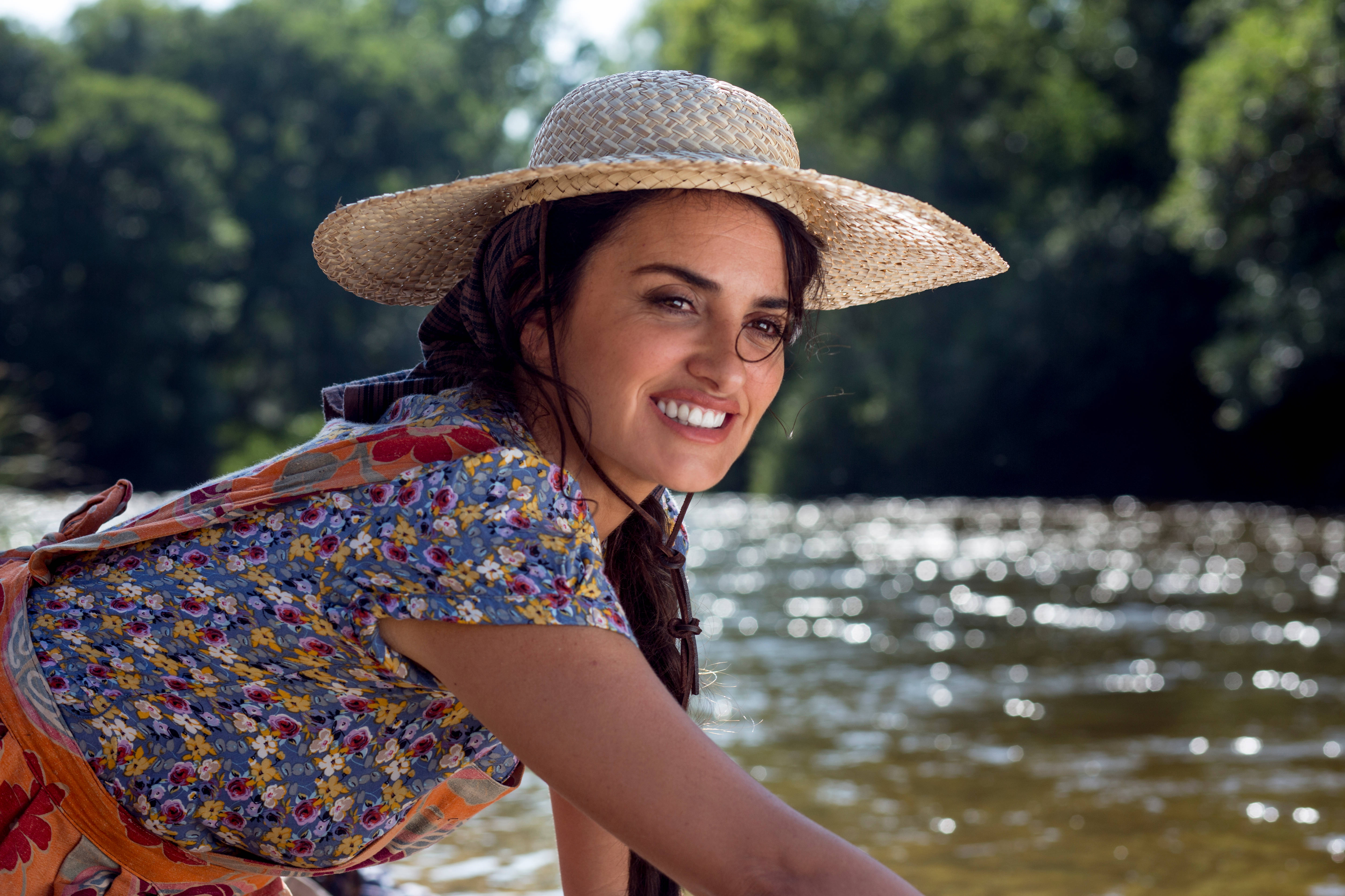 Penelope Cruz, straw hat, floral dress, 5K Desktop Wallpaper