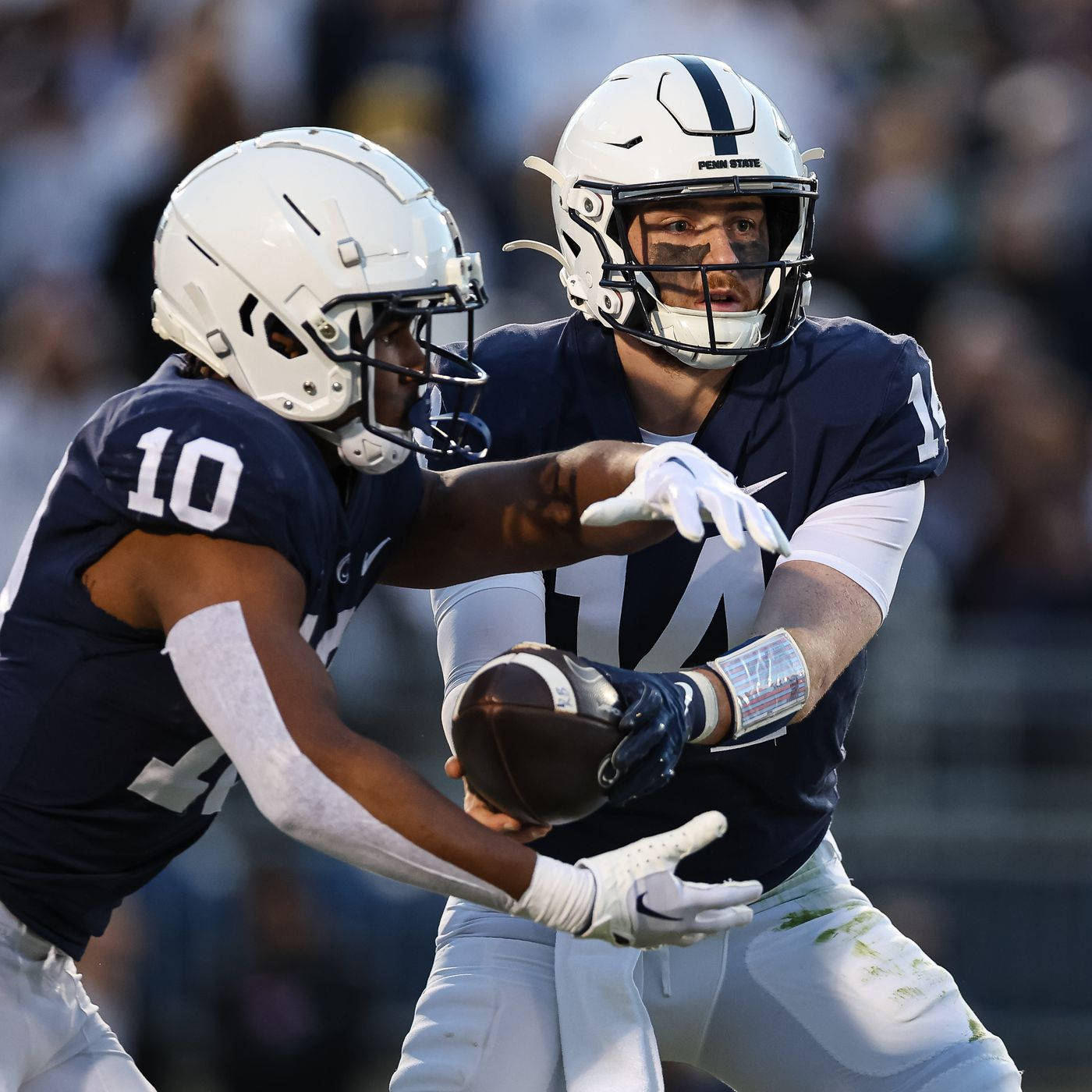 Penn State, navy and white gear, football players, HD Desktop Wallpaper