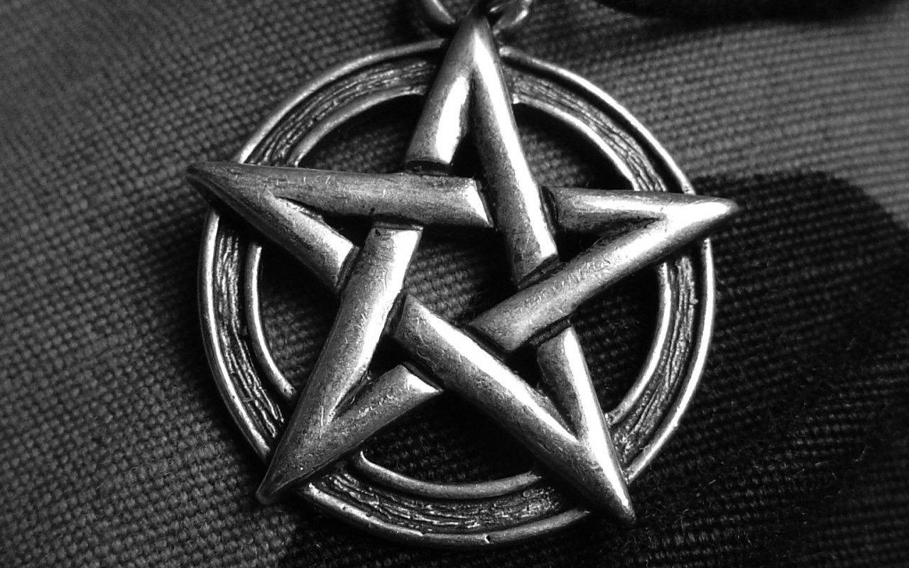metal pentagram pendant, sharp points, textured dark fabric, HD Desktop Wallpaper