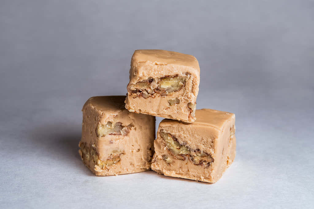 Penuche Fudge, creamy caramel-colored fudge, pecans, SD Desktop Wallpaper