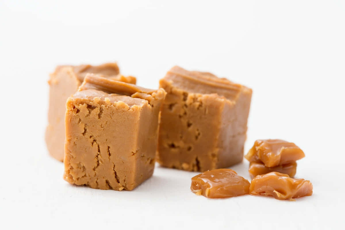 Penuche Fudge, rustic wooden table, golden caramel fudge, SD Desktop Wallpaper