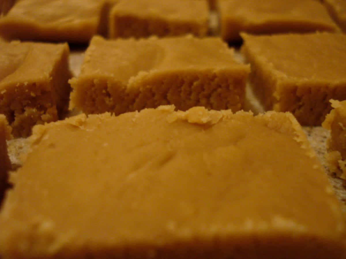 Penuche Fudge, golden-brown, square fudge bars, SD Desktop Wallpaper