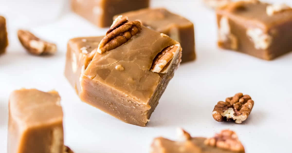 Penuche Fudge, caramel fudge squares, pecans, SD Desktop Wallpaper