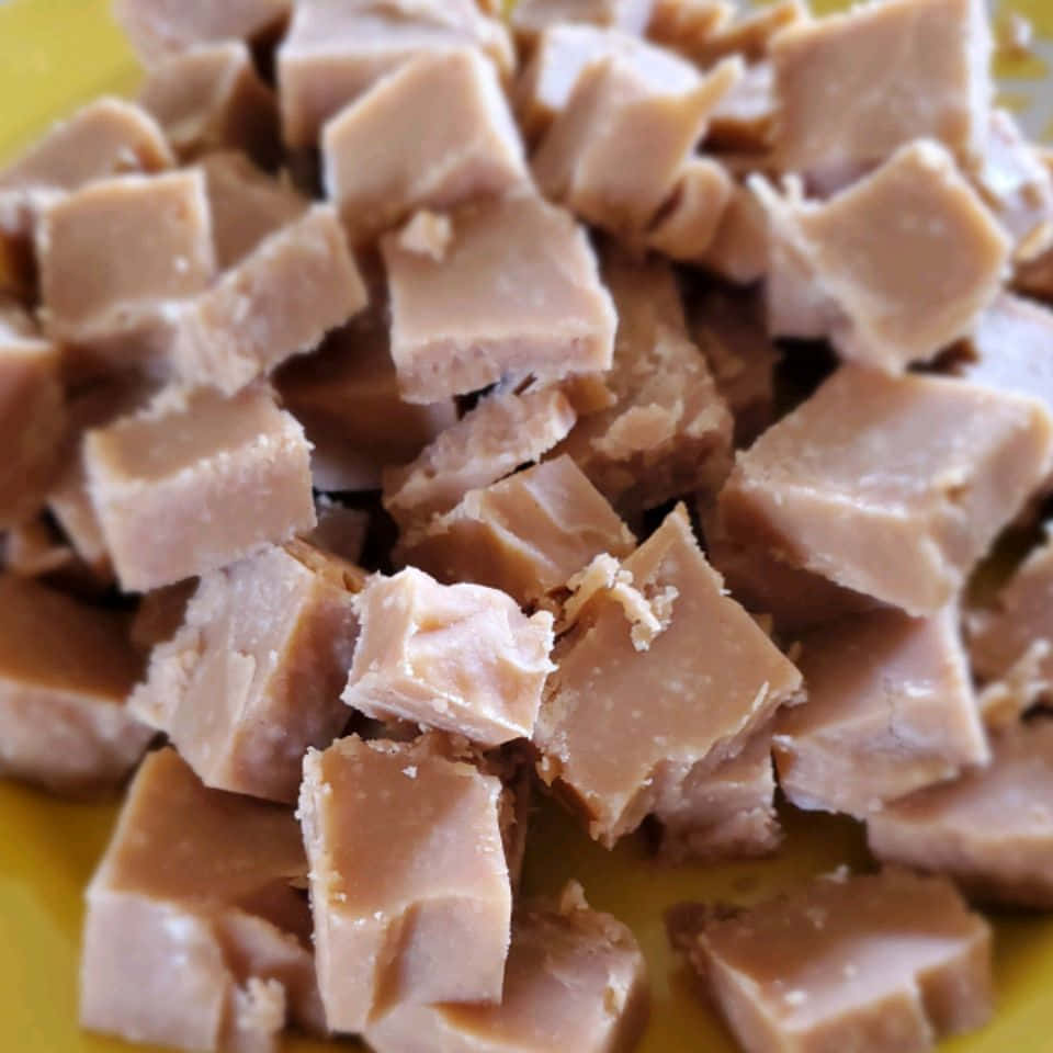 Penuche Fudge, yellow plate, cubed fudge pieces, SD Desktop Wallpaper