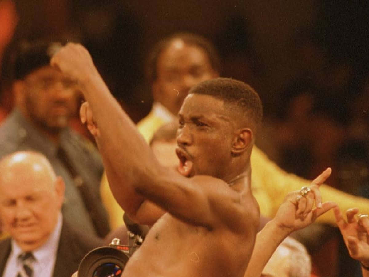 Pernell Whitaker, ring, fist raised, SD Desktop Wallpaper
