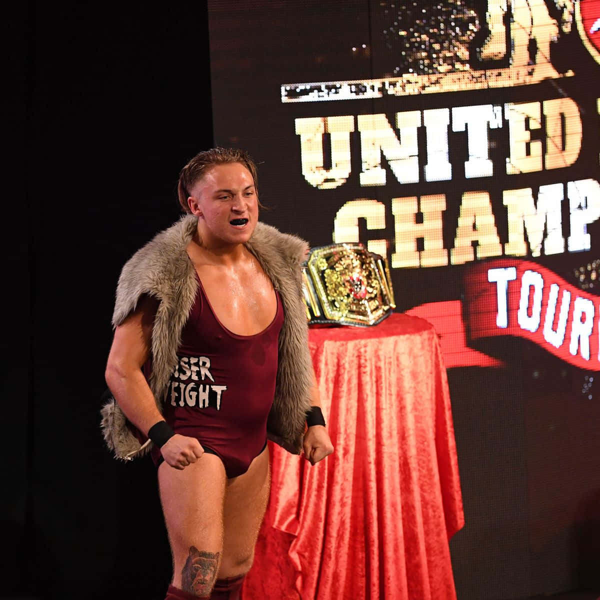 Pete Dunne, maroon singlet, fur vest, SD Desktop Wallpaper