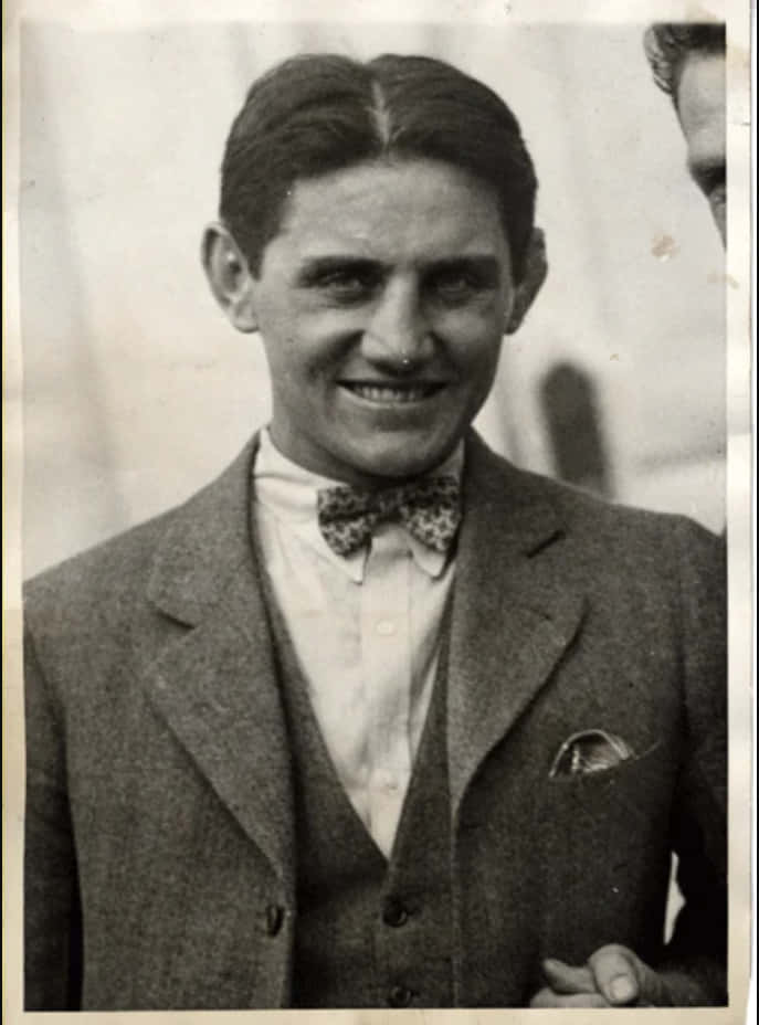 Pete Latzo, suit, bow tie, SD Phone Wallpaper