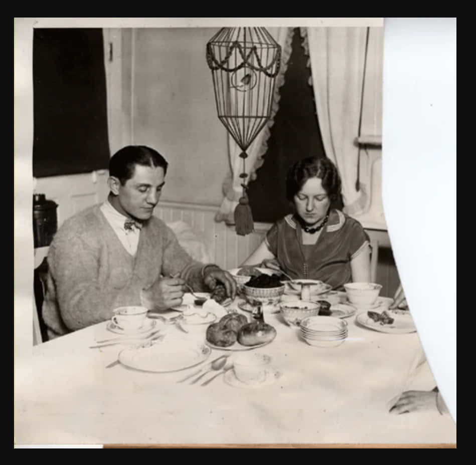 Pete Latzo, his wife, dining table, SD Desktop Wallpaper