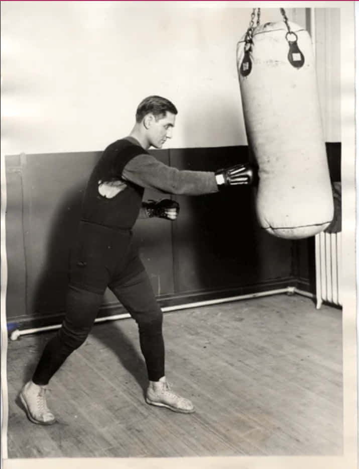 Pete Latzo, punching bag, wooden-floored gym, SD Phone Wallpaper