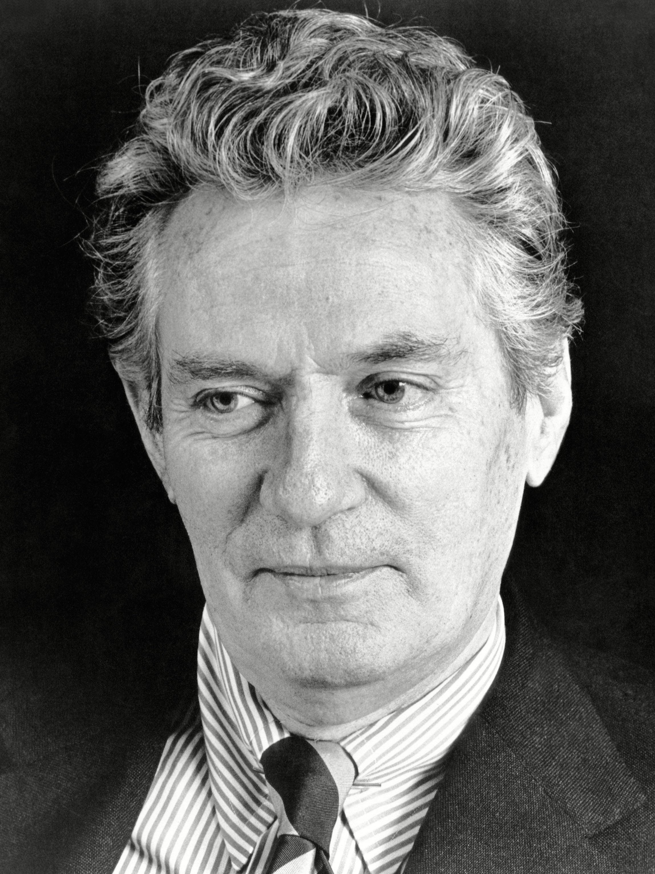 Peter Finch, black and white portrait, middle-aged man, 2K Phone Wallpaper