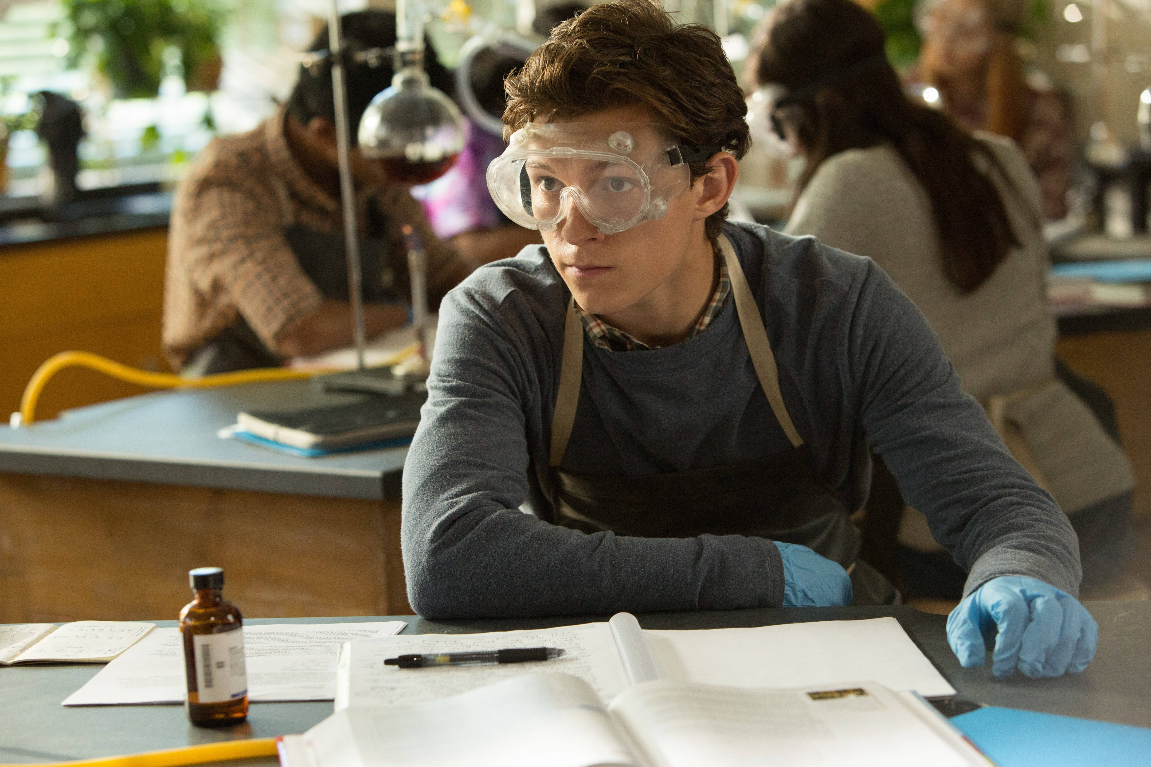 Peter Parker, science class, safety goggles, 4K Desktop Wallpaper