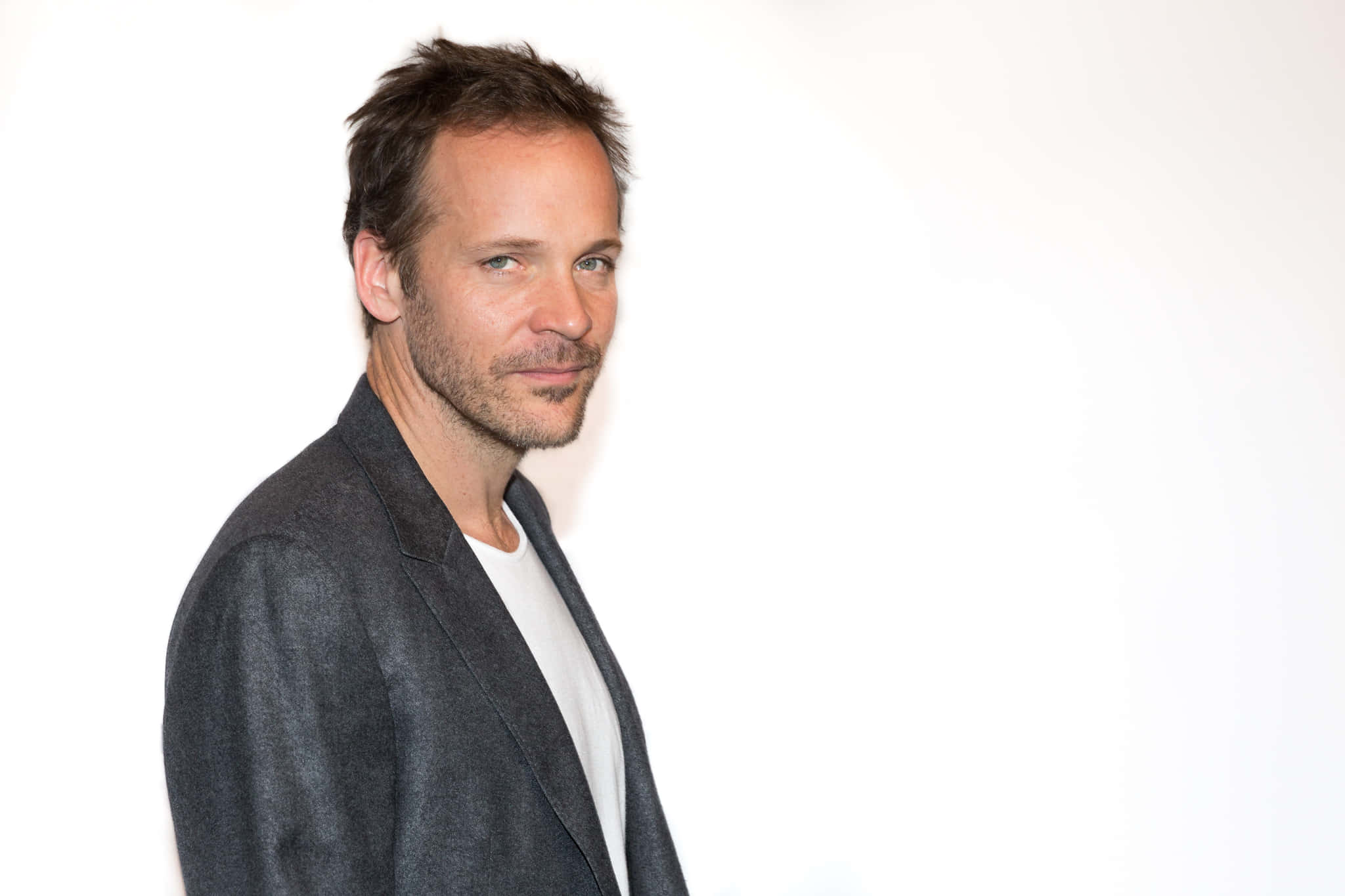 Peter Sarsgaard, dark blazer, white tee, Full HD Desktop Wallpaper
