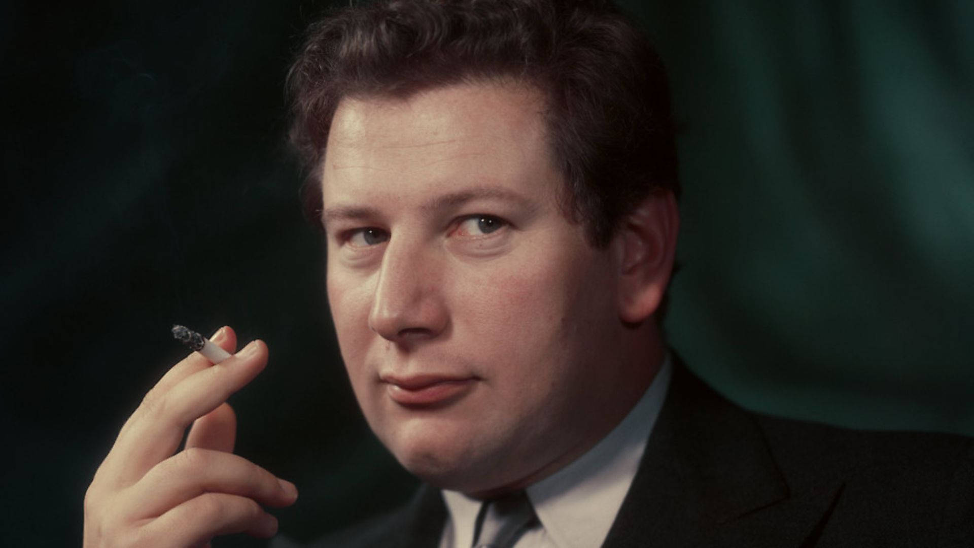 Peter Ustinov, cigar, suit, Full HD Desktop Wallpaper