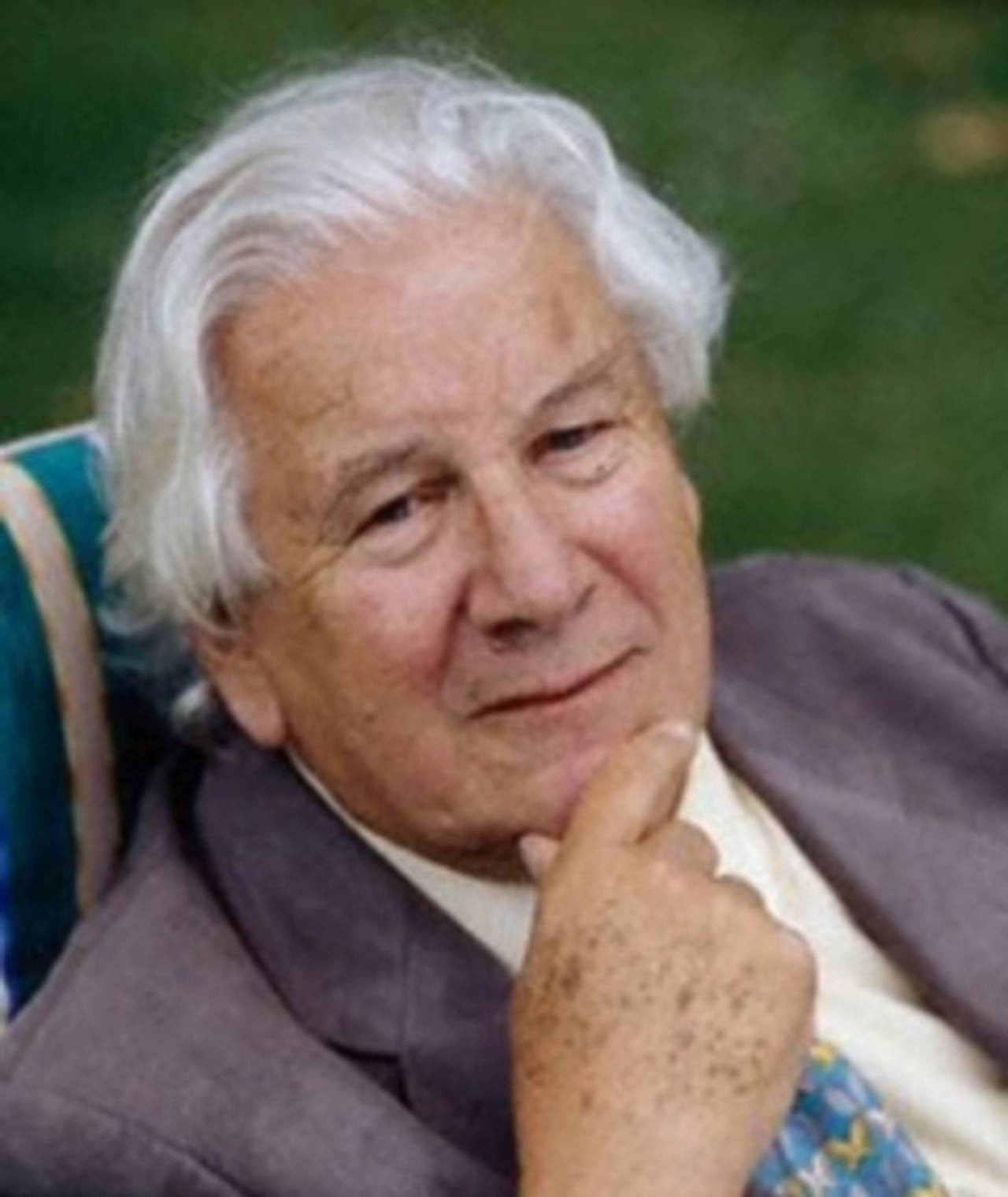 Peter Ustinov, white hair, outdoors, HD Phone Wallpaper
