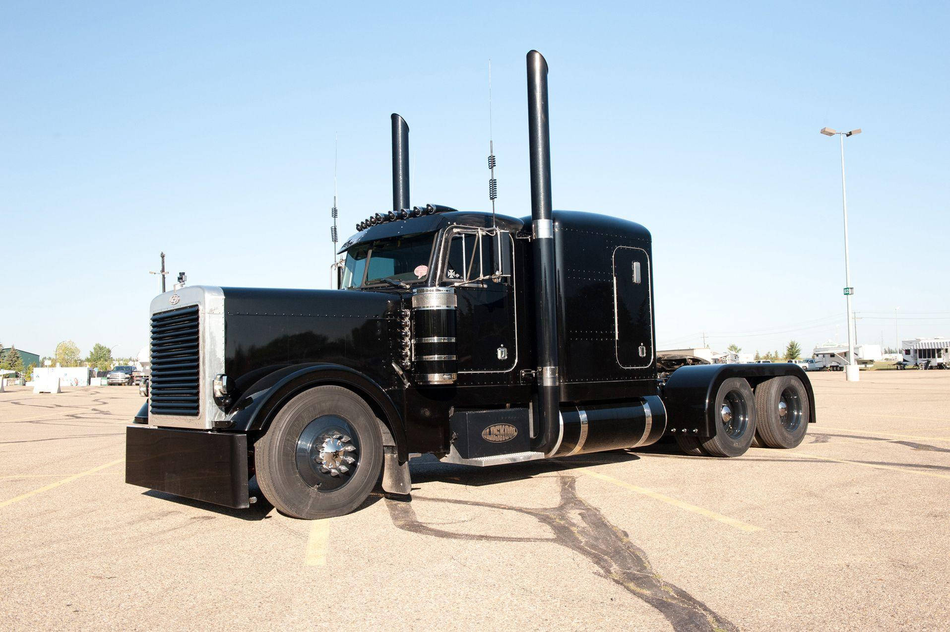 Peterbilt, sleek black classic semi-truck, chrome accents, HD Desktop Wallpaper