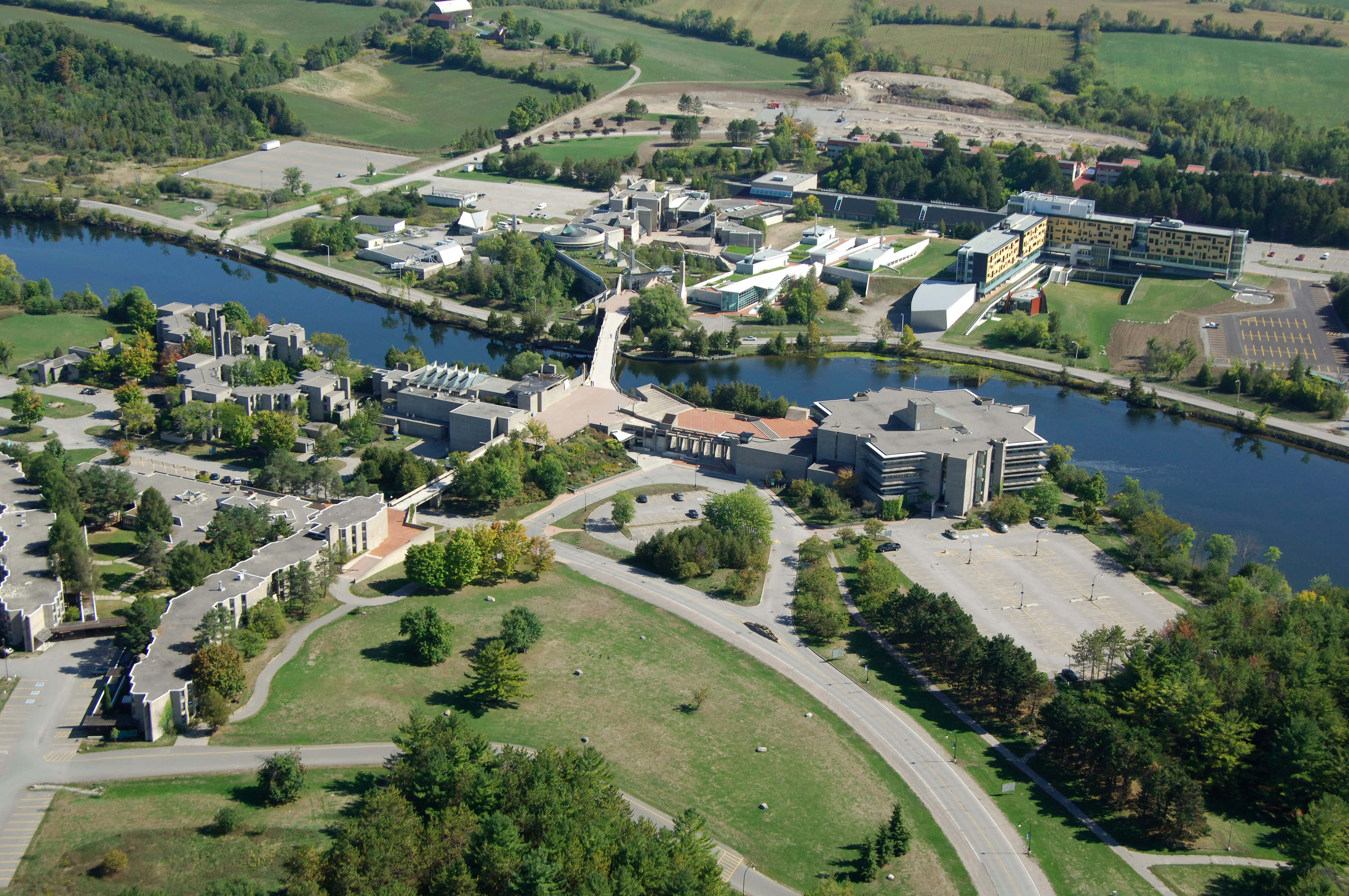 Peterborough, aerial view, university campus, 4K Desktop Wallpaper
