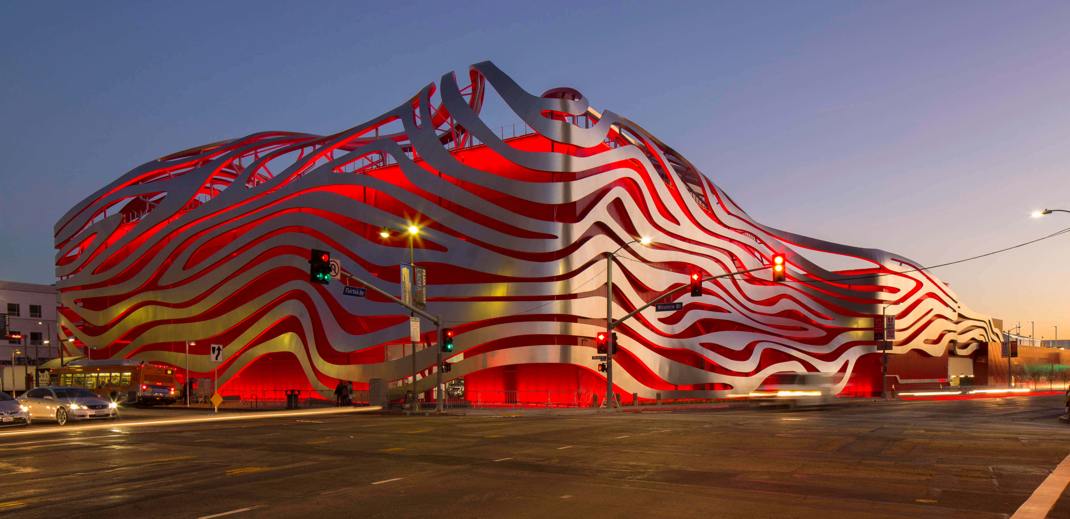 Petersen Automotive Museum, exterior, dusk, 2K Desktop Wallpaper