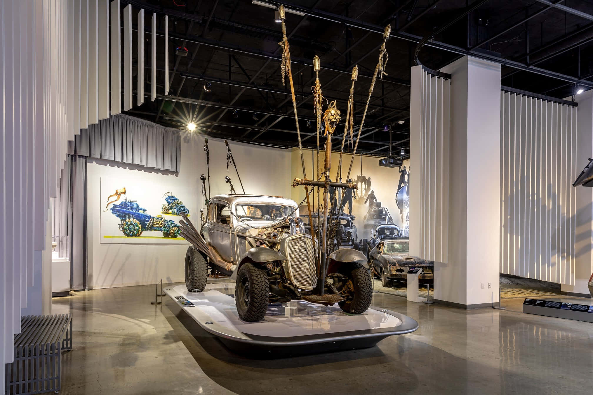 Petersen Automotive Museum, vintage car, wooden poles, Full HD Desktop Wallpaper