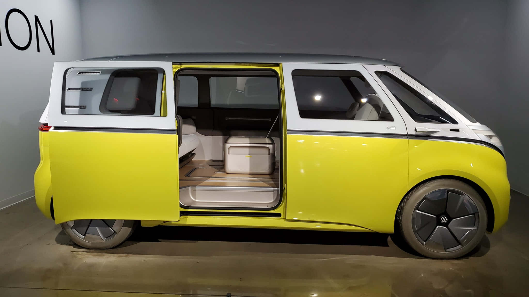 yellow modern electric van, bright yellow and white, modern electric van, Full HD Desktop Wallpaper