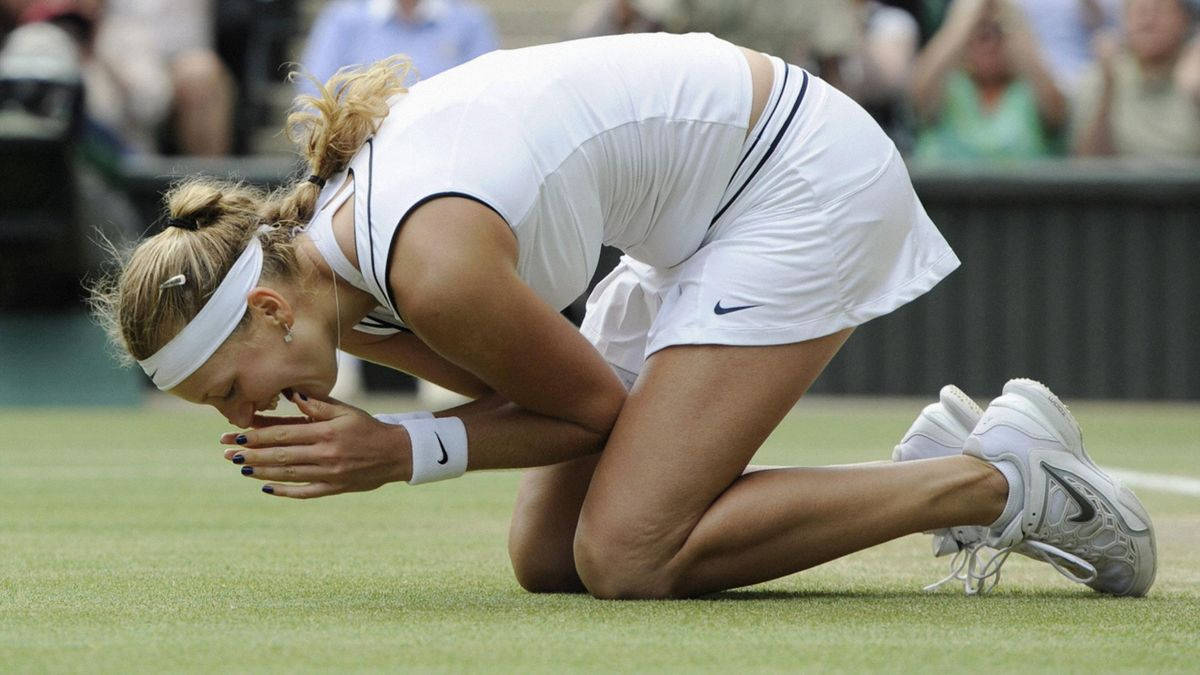 Petra Kvitova, grass court, white outfit, SD Desktop Wallpaper