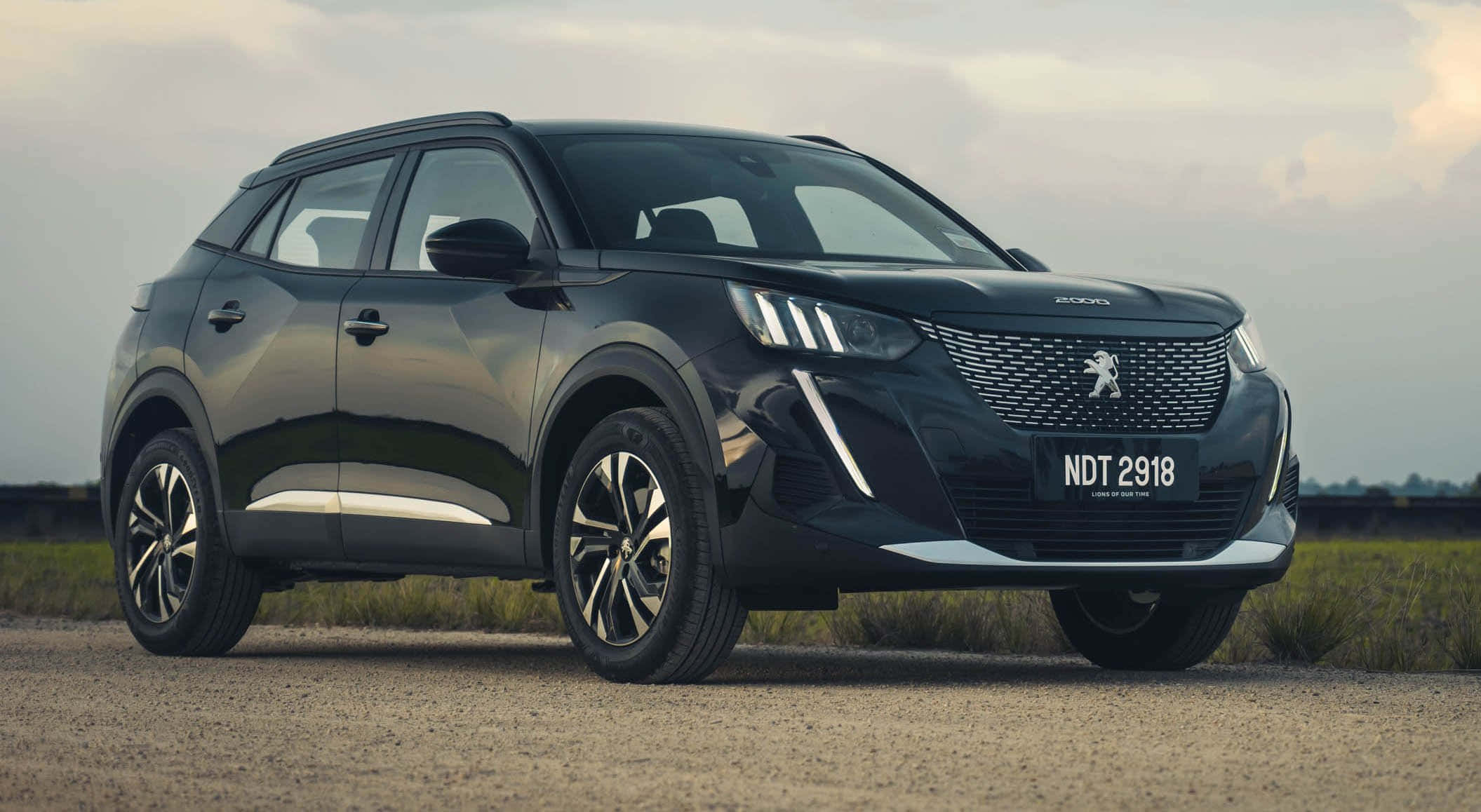 Peugeot 2008, sleek black, gravel, Full HD Desktop Wallpaper
