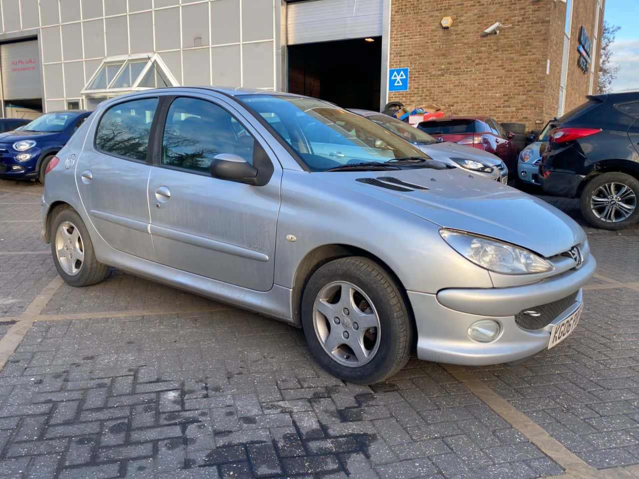 Peugeot 206, silver, wet brick pavement, HD Desktop Wallpaper
