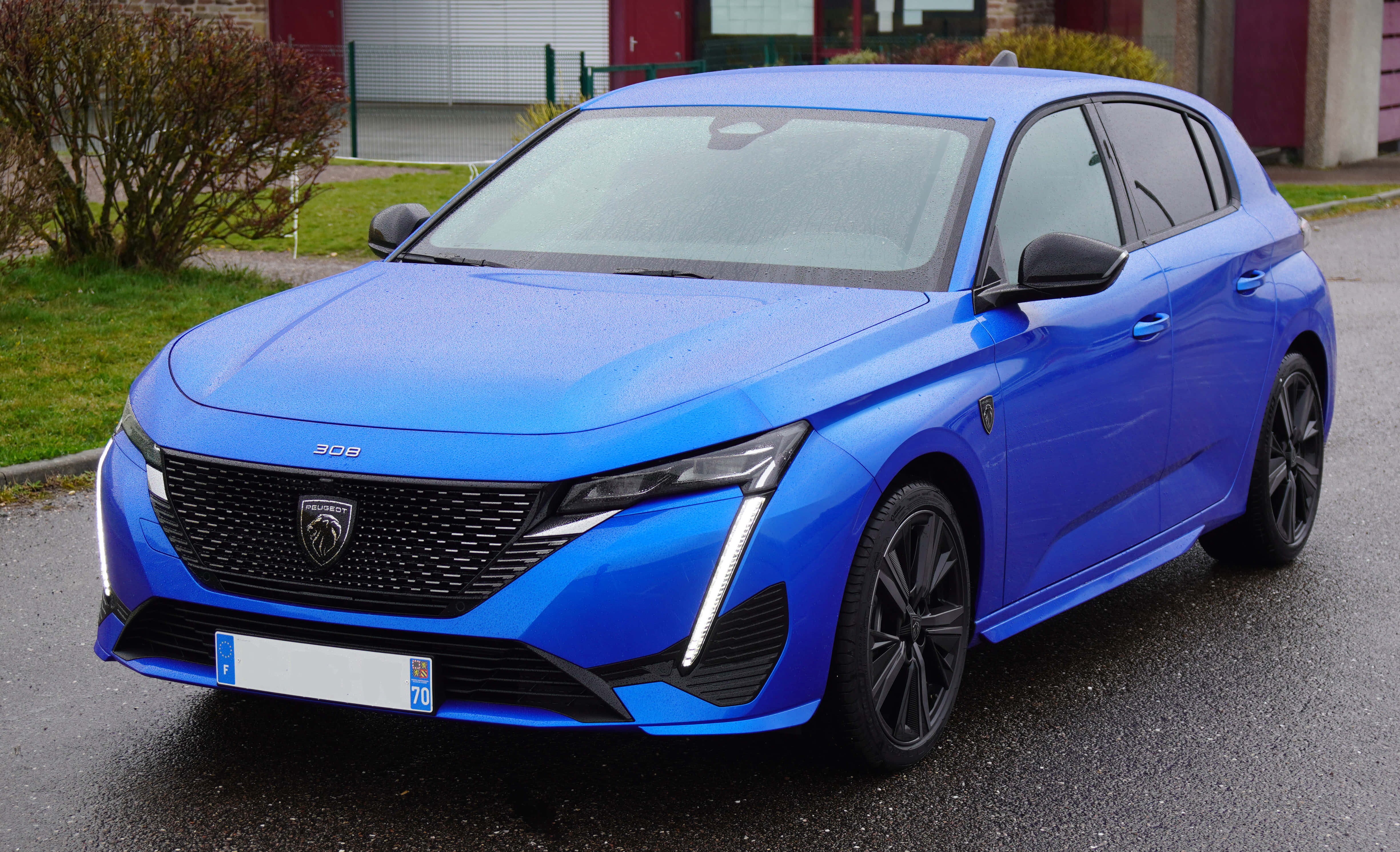 Peugeot 308, vibrant blue, overcast skies, 4K Desktop Wallpaper