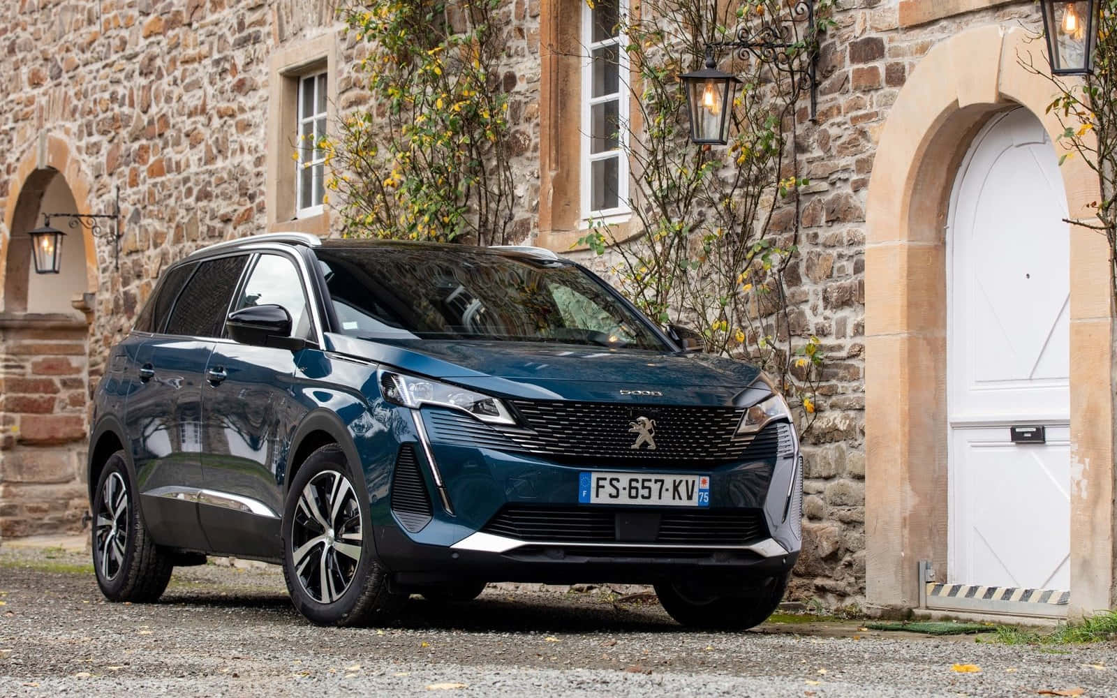 Peugeot 5008, dark teal, rustic stone building, HD Desktop Wallpaper