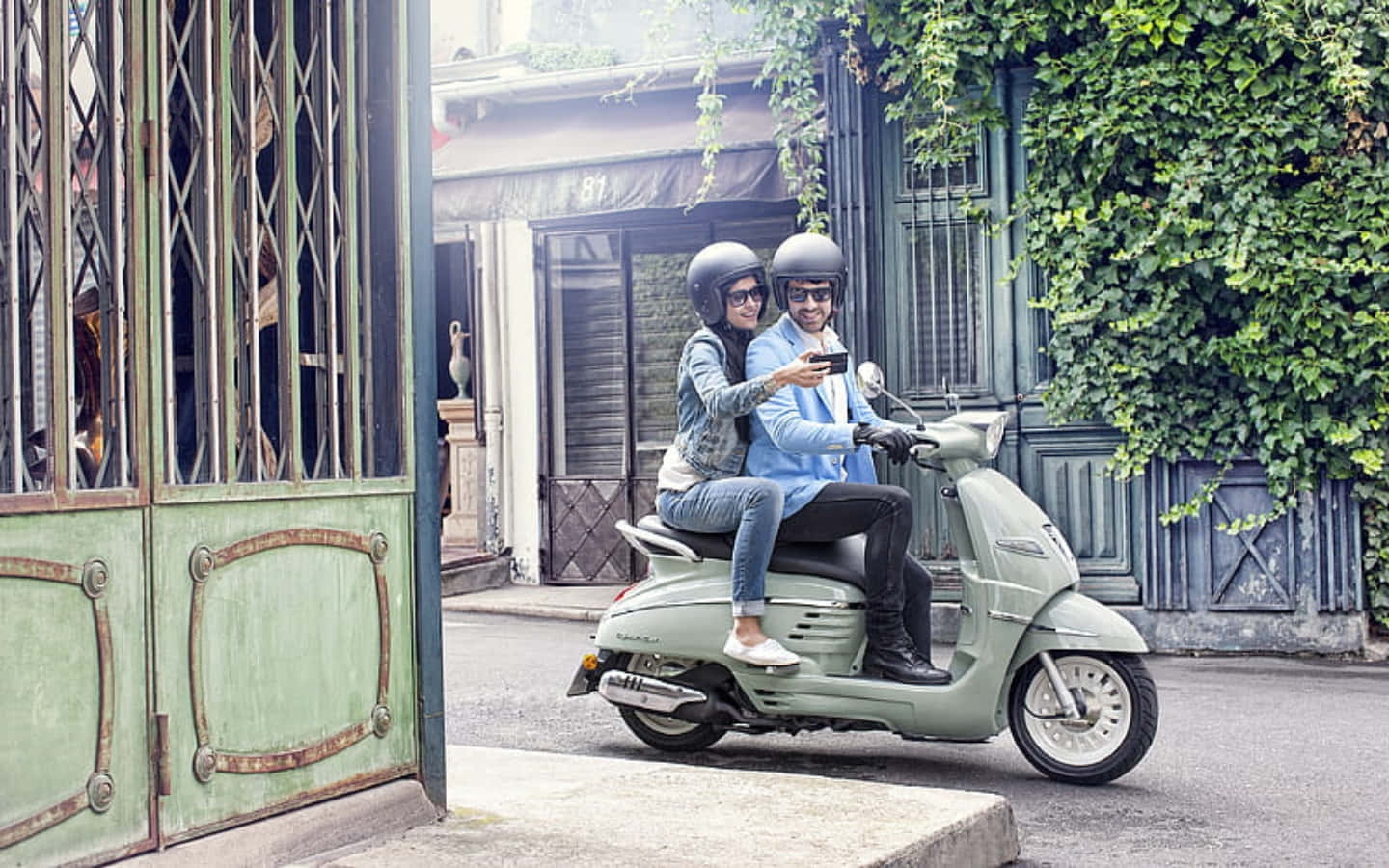Peugeot Motorcycle, mint green scooter, vine-covered blue door, HD Desktop Wallpaper