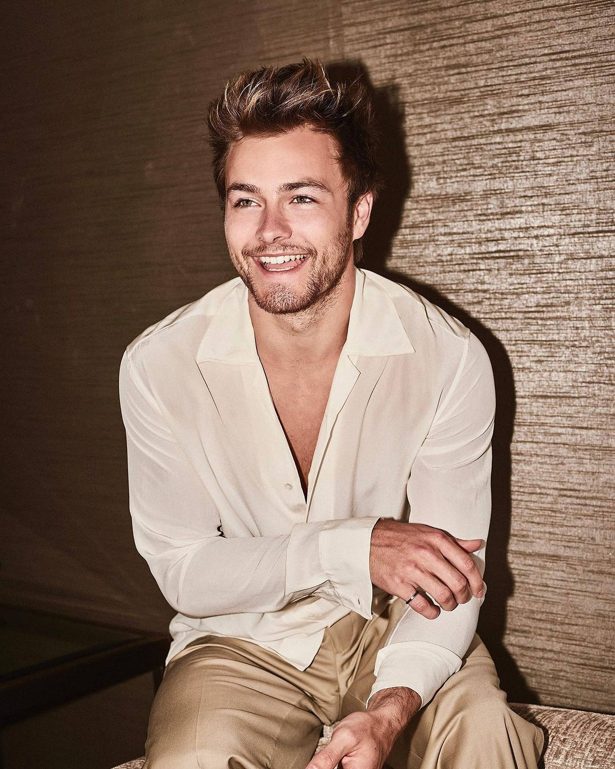 Peyton Meyer, beige outfit, cream shirt, 2K Phone Wallpaper