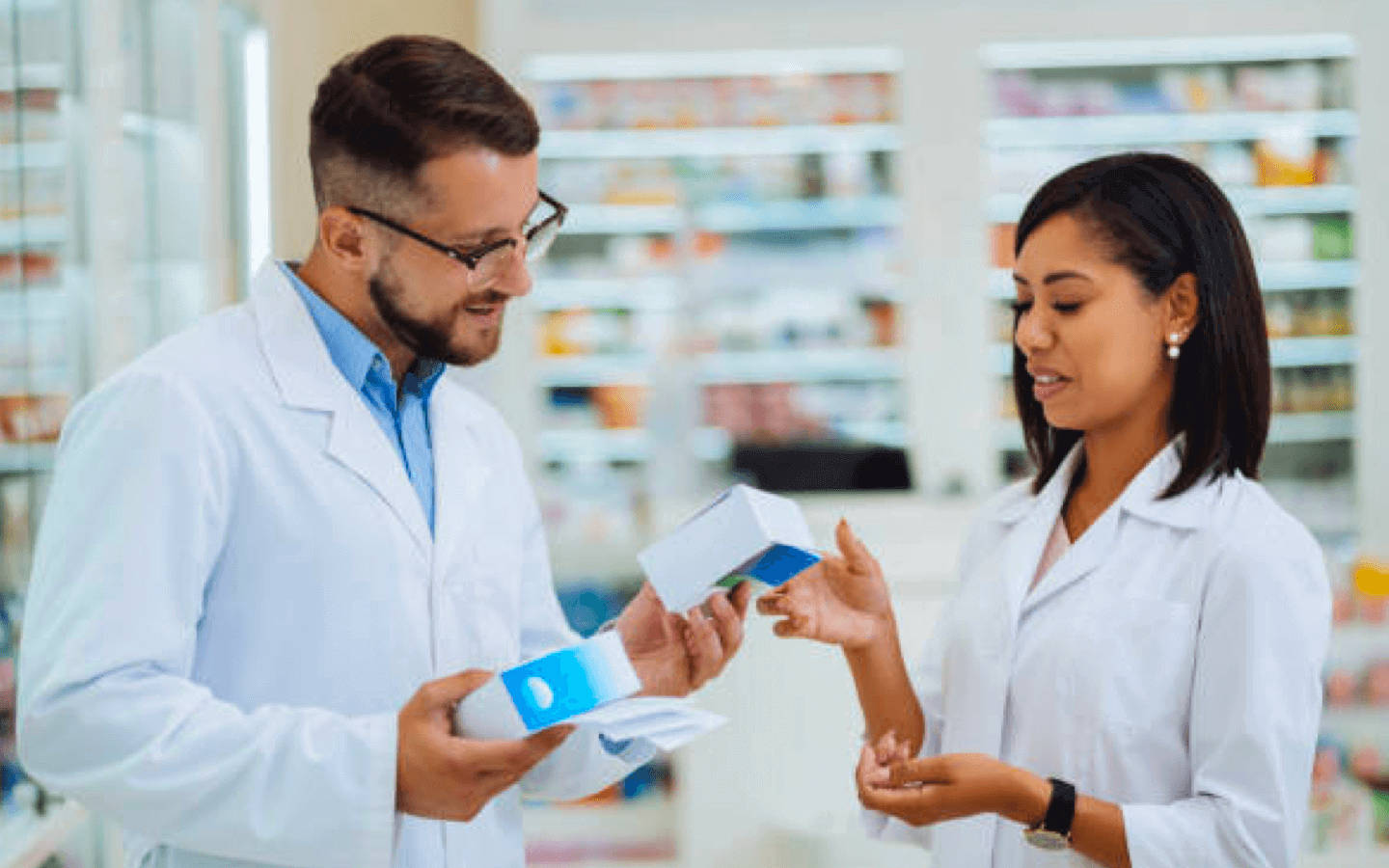 pharmacist, white coats, blue and white medicine box, HD Desktop Wallpaper