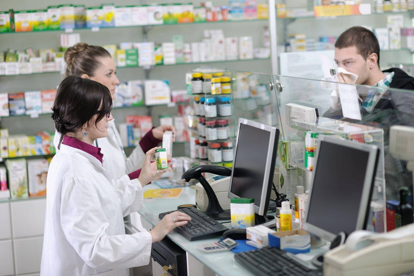 pharmacists, white coats, sick customer, HD Desktop Wallpaper
