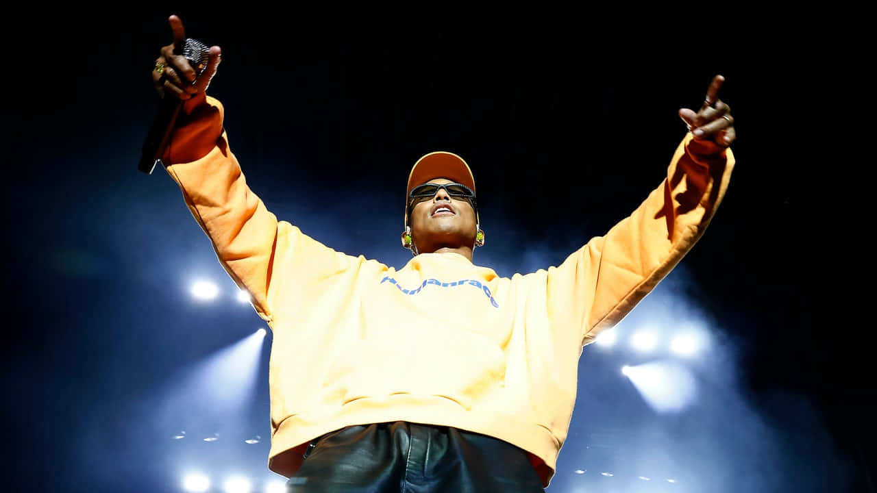 Pharrell Williams, yellow hoodie, cap, HD Desktop Wallpaper