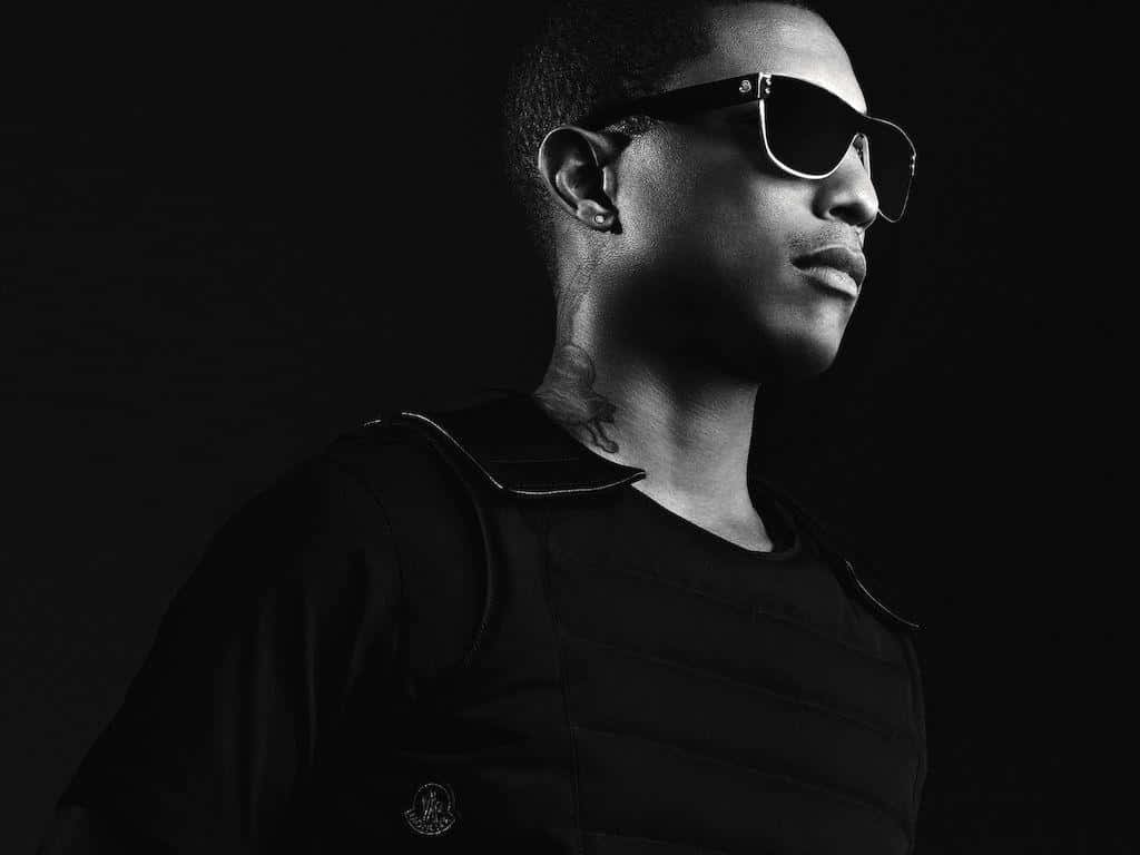 Pharrell Williams, black and white portrait, sunglasses, SD Desktop Wallpaper