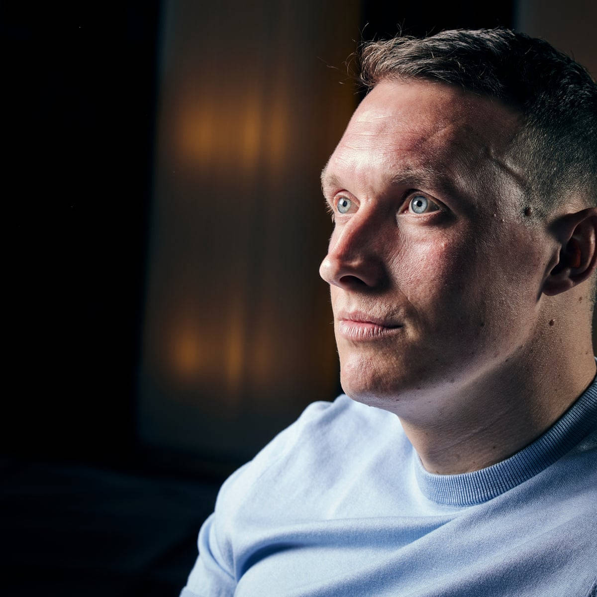 Phil Jones, light blue shirt, blue eyes, SD Desktop Wallpaper