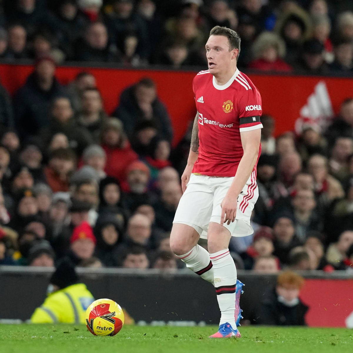 Phil Jones, red Manchester United kit, yellow Mitre ball, SD Desktop Wallpaper