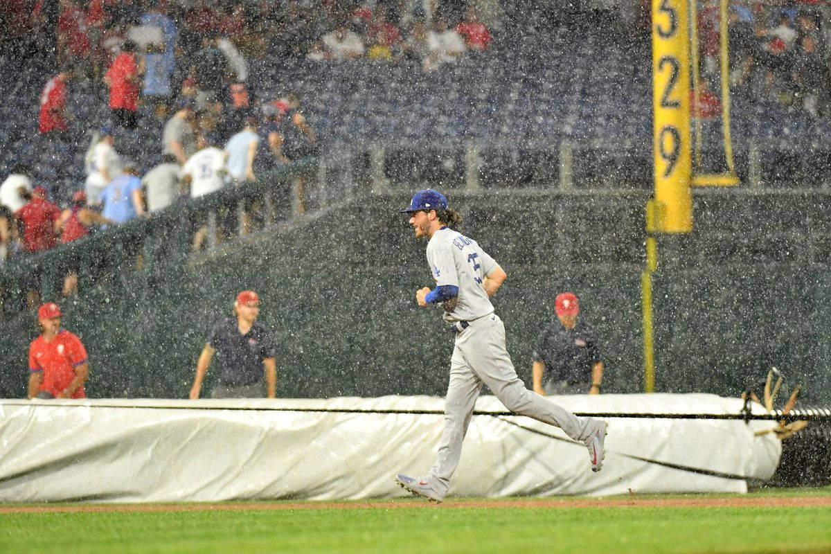 Philadelphia Phillies, baseball player, rain-slicked field, SD Desktop Wallpaper