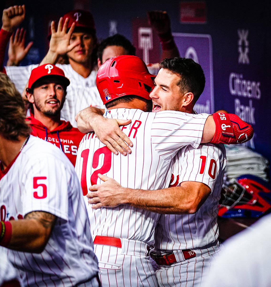 Philadelphia Phillies, baseball players, dugout, SD Phone Wallpaper